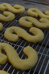 Buranelli cookies in the traditional "esse" shape.