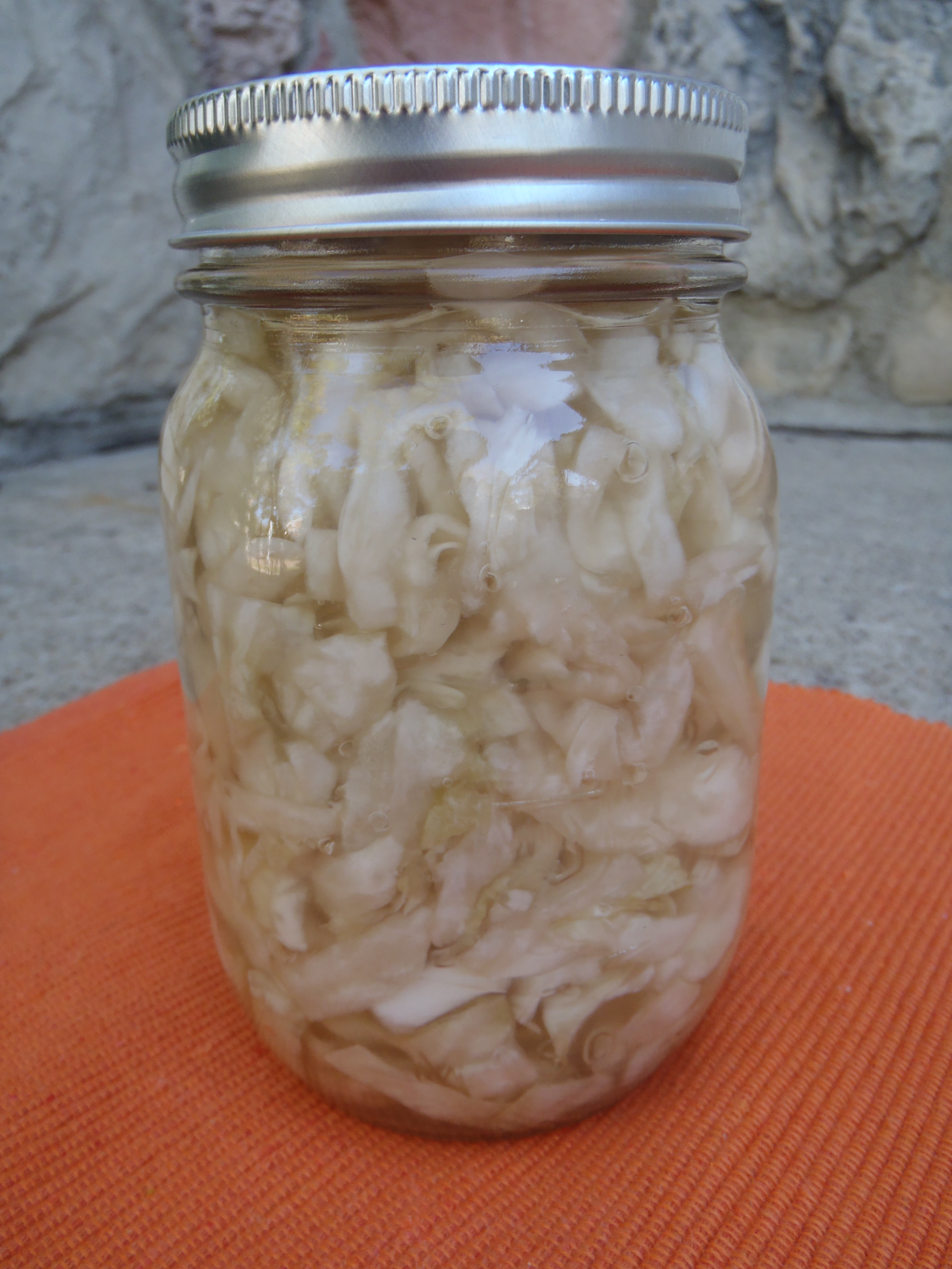 Naturally fermented sauerkraut