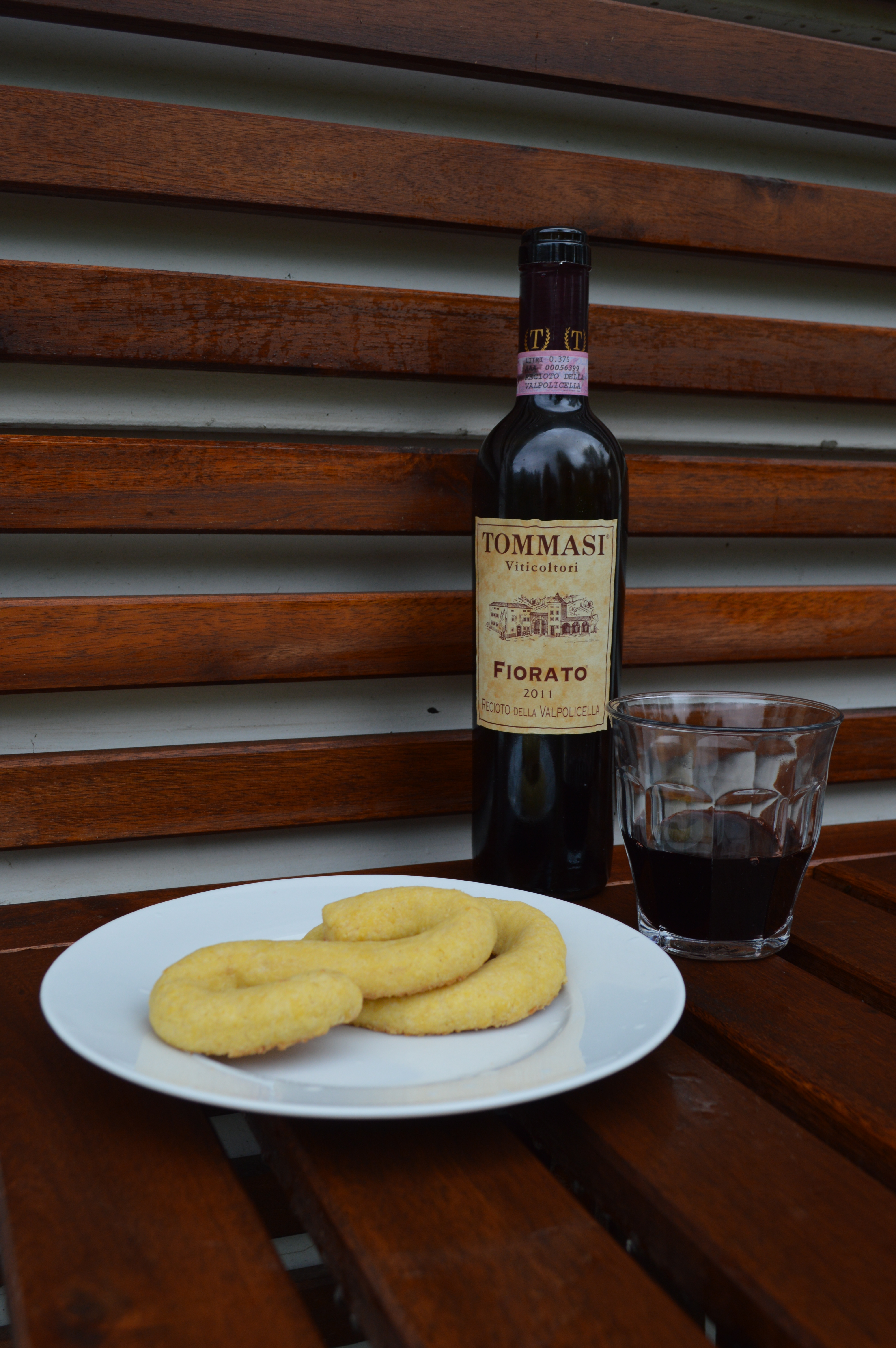 Buranelli cookies with Recioto, a sweet wine from Valpolicella.